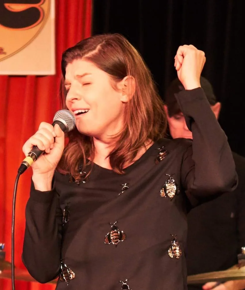 Olga Bolgari singt beim Sing Along Konzert