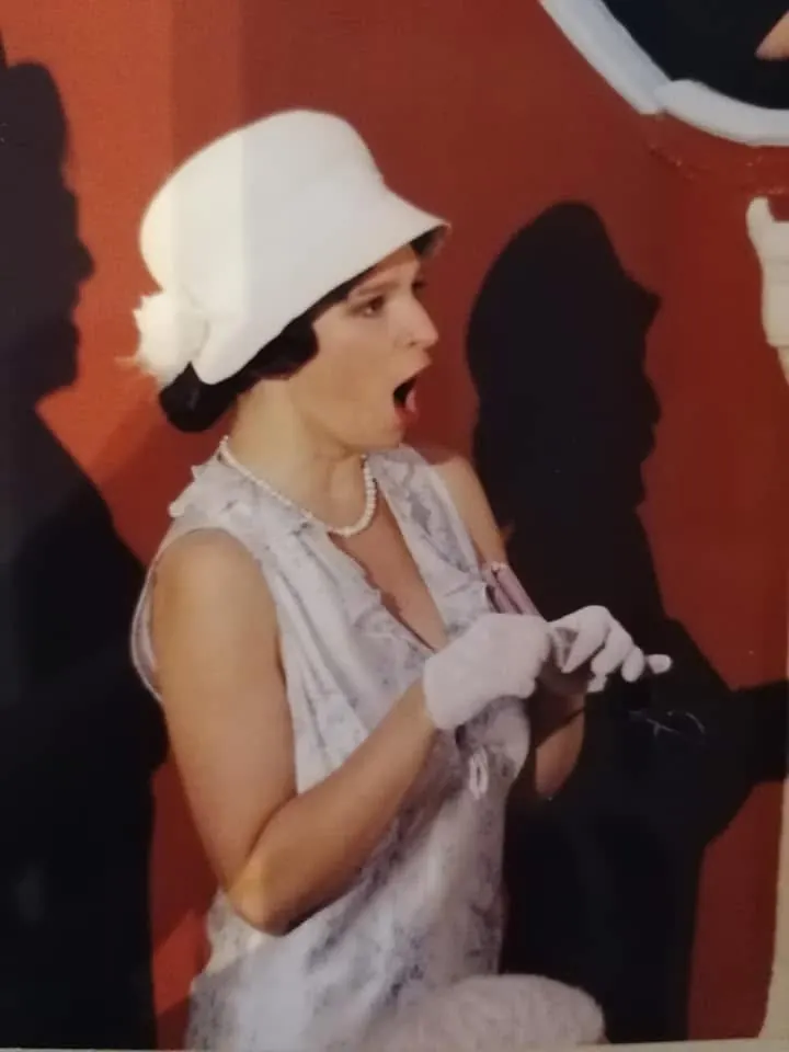 Olga Bolgari in einer historischen Bühnenrolle
